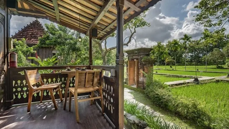 Villa (Bale)