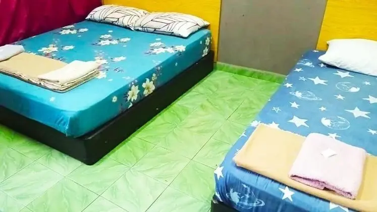 Üç Kişilik Oda