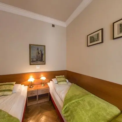 Tek Büyük veya İki Ayrı Yataklı Oda