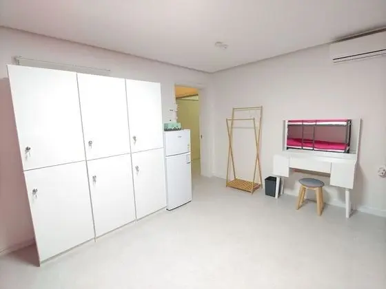 Ortak Ranzalı Oda, Sadece kadınlar için, Ortak Banyo (103, 6 people)