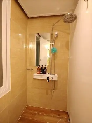 Ortak Ranzalı Oda, Sadece kadınlar için, Ortak Banyo (103, 6 people)