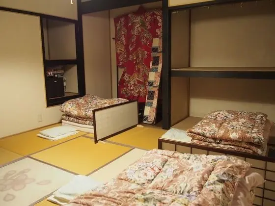 Traditional Ortak Ranzalı Oda, Sadece kadınlar için, Ortak Banyo (Japanese Style, Single Futon)