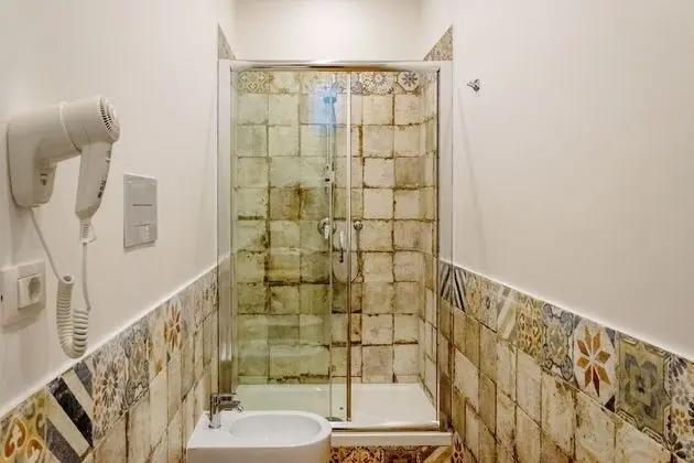 Elite Dört Kişilik Oda, Özel Banyo