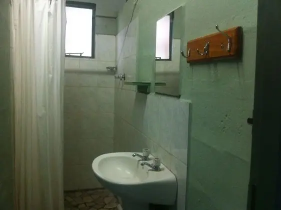Economy Tek Büyük Yataklı Oda, Ortak Banyo