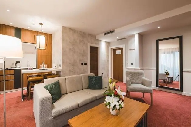 Basic Apart Daire, 1 Yatak Odası, Teras, Denize Sıfır