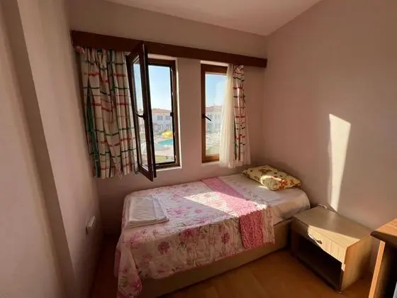 Aile Odası, Havuz ve Bahçe Manzaralı, Aileye Özel