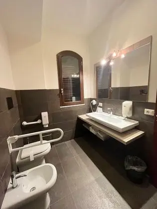 Classic Üç Kişilik Oda