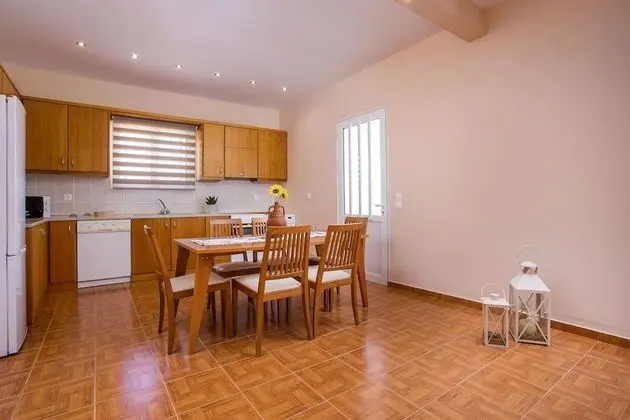 Villa, Havuz Manzaralı