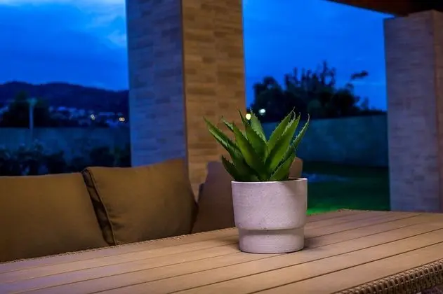 Villa, Havuz Manzaralı