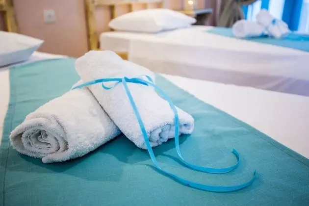 İki Ayrı Yataklı Oda, 3 Tek Kişilik Yatak, Sigara İçilmez