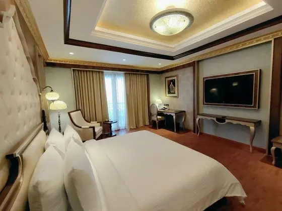Deluxe Tek Büyük Yataklı Oda