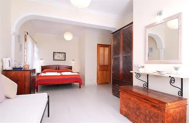 Kısmi Deniz Manzaralı Komfort Oda