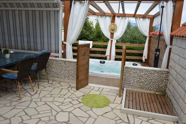 Deluxe Apart Daire, Jakuzi