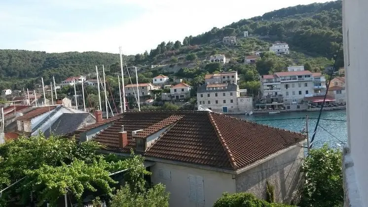 Stüdyo (Kaleb - next to the seashore - SA3-Kl)