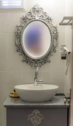 Üç Kişilik Oda