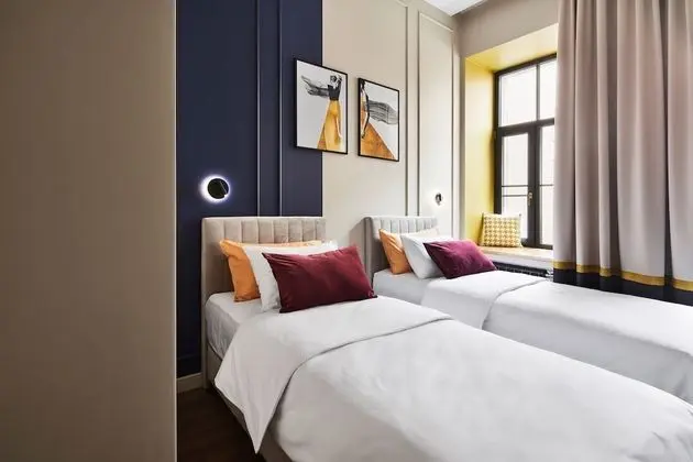 Standard Stüdyo, Avlu Manzaralı