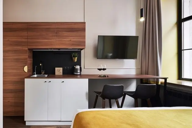 Standard Stüdyo, Avlu Manzaralı