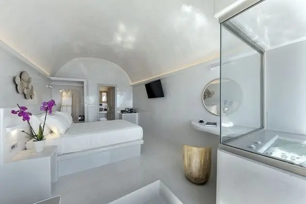Grand View Suite with outdoor Hot Tub