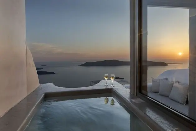 Grand View Suite with outdoor Hot Tub