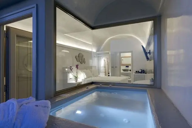 Grand View Suite with outdoor Hot Tub