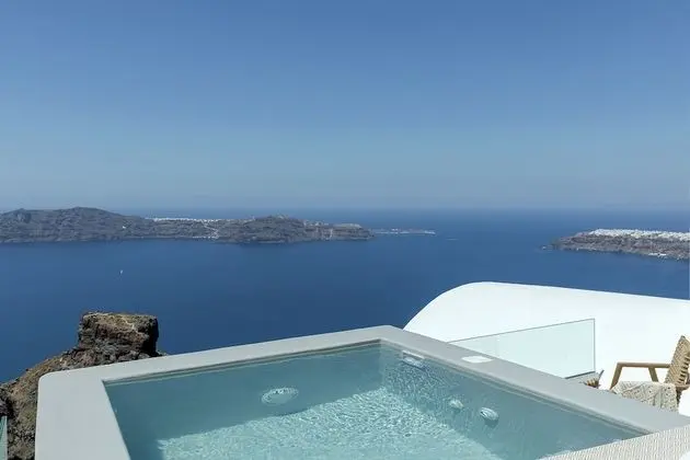 Scenic View Suite with plunge pool