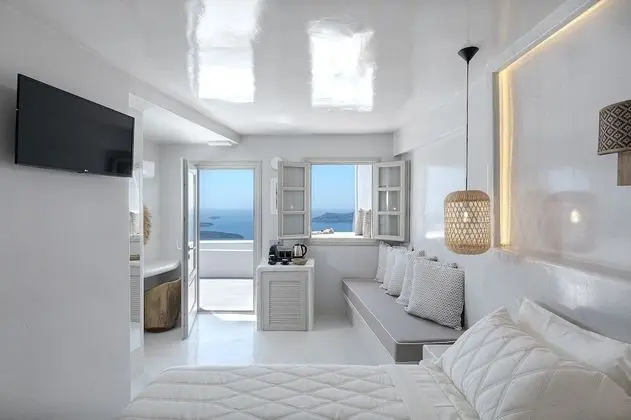 Scenic View Suite with plunge pool