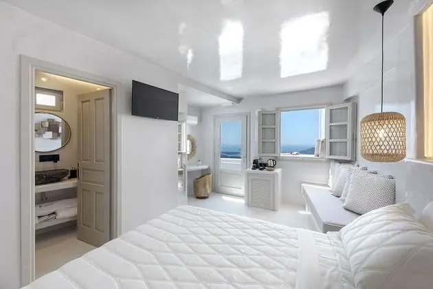 Scenic View Suite with plunge pool