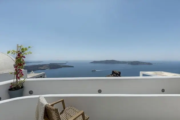 Scenic View Suite with plunge pool