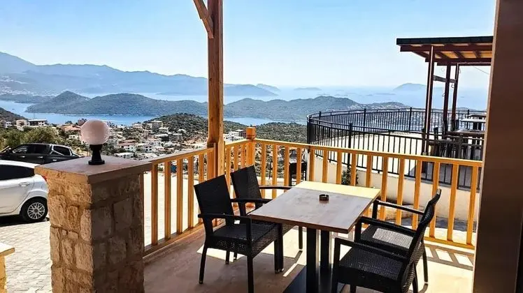 Aile Suiti, Deniz ve Dağ Manzaralı, 1. Kat