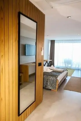Deluxe Oda, Deniz ve Havuz Manzaralı, Balkonlu