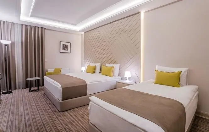 Aile Odası, Şehir Manzaralı