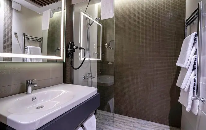 Standart Oda, Şehir Manzaralı