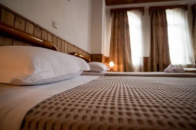 Tek Büyük veya İki Ayrı Yataklı Oda