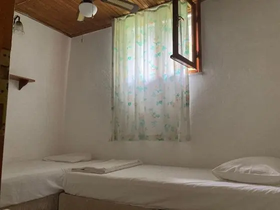 Aile Odası, Deniz ve Bahçe Manzaralı, Giriş Katı