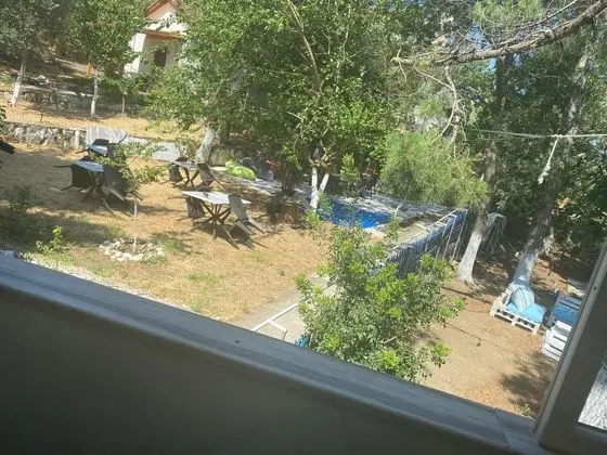 Ekonomik Üç Kişilik Oda, Deniz ve Bahçe Manzaralı, Giriş Katı