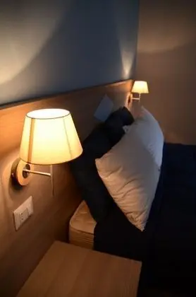 Tek Büyük veya İki Ayrı Yataklı Oda, Ortak Banyo