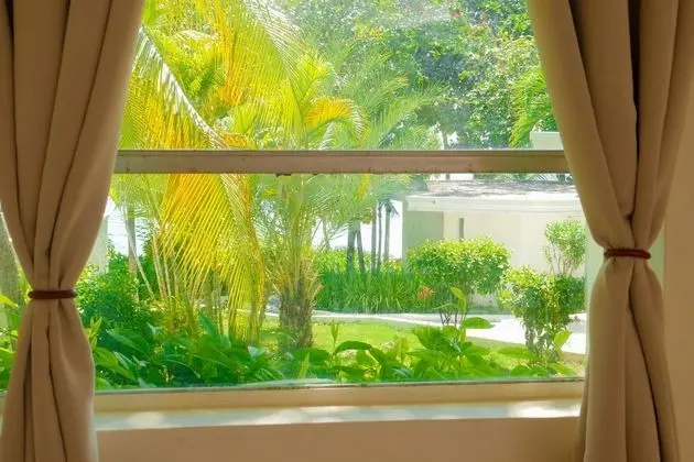 King Bed Ocean View Bungalow