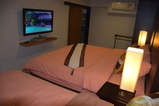 2 Bedrooms Apartment