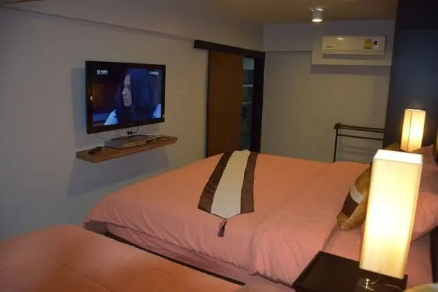 2 Bedrooms Apartment