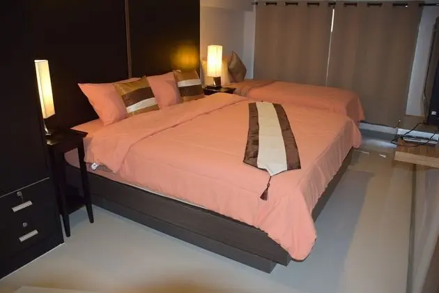 2 Bedrooms Apartment