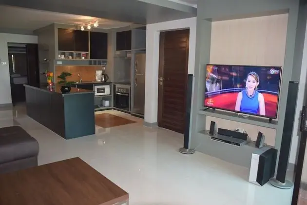 2 Bedrooms Apartment