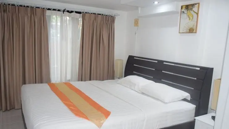 2 Bedrooms Apartment