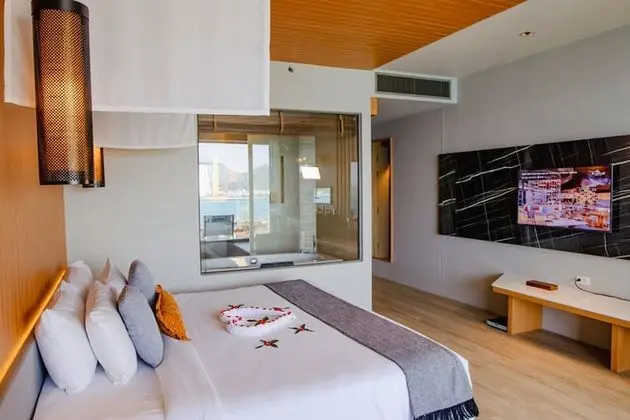 Honeymoon Sea View