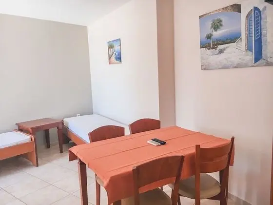Apart Daire, 1 Yatak Odası, Veranda, Havuz Manzaralı