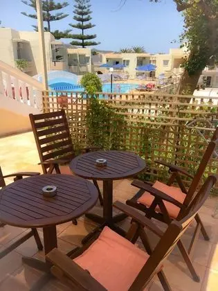 Apart Daire, 1 Yatak Odası, Veranda, Havuz Manzaralı