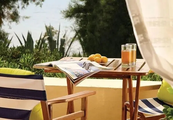 Bungalov, Teras, Denize Bakan