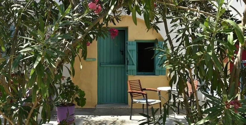 Üç Kişilik Oda