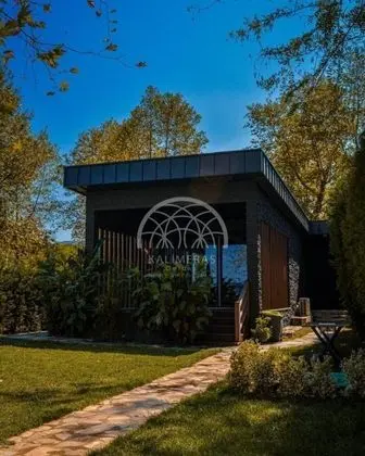 Villa - 2 Yatak Odalı, Göl Manzaralı, Özel Havuzlu