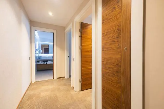 https://images.etstur.com/imgproxy/resize/2560x1440/files/images/hotelImages/etsrooms/757/Kalinda_Inn_20251211173300_0.jpg