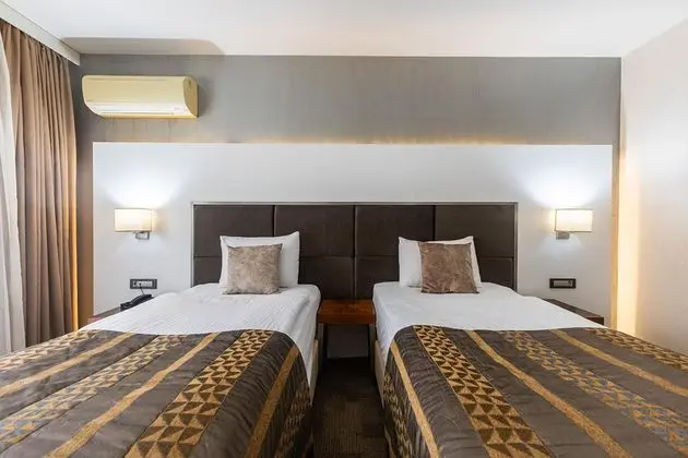 https://images.etstur.com/imgproxy/resize/2560x1440/files/images/hotelImages/etsrooms/757/Kalinda_Inn_20251211173300_2.jpg